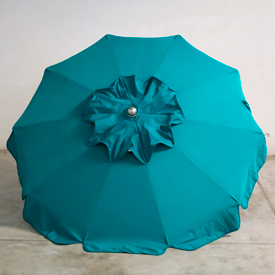 Ombrellone alluminio 200/10, modello fiore conn soffietto, colore verde senza bastone sotto.